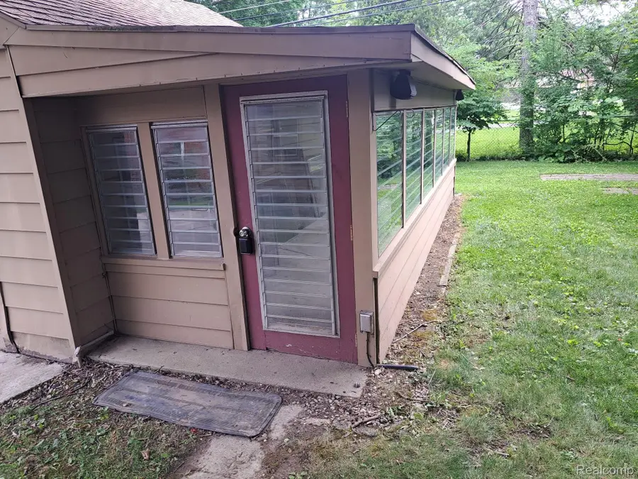 14152 Centralia, Redford, MI 48239 - #3