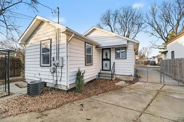 1228 E Jarvis Avenue, HazelPark, MI 48030