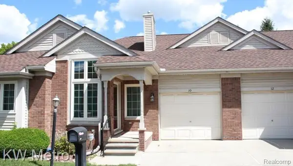 10 Canfield Circle #5, DearbornHeights, MI 48127