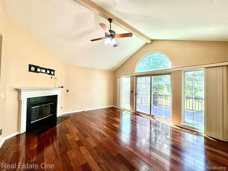 2140 W View Court, Orion, MI 48360 - #2