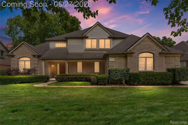54138 Acadia Drive, Macomb, MI 48042