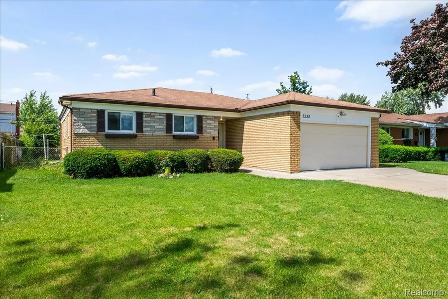 3535 Hein Drive, Sterling Heights, MI 48310 - #3