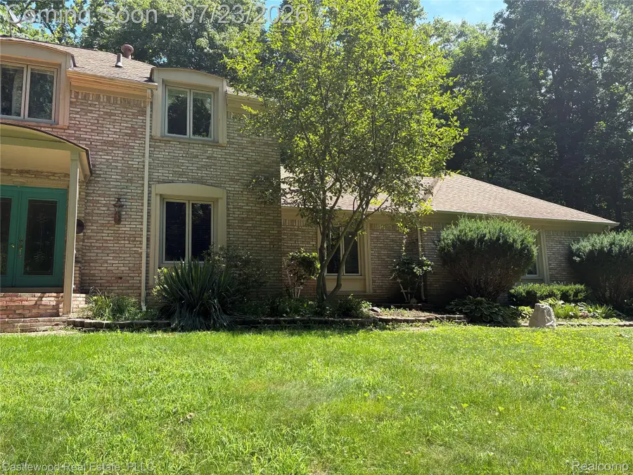 4100 Stockemer, White Lake, MI 48383 - #3