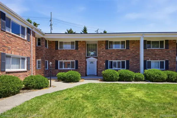 31831 Grand River Avenue #85, Farmington, MI 48336