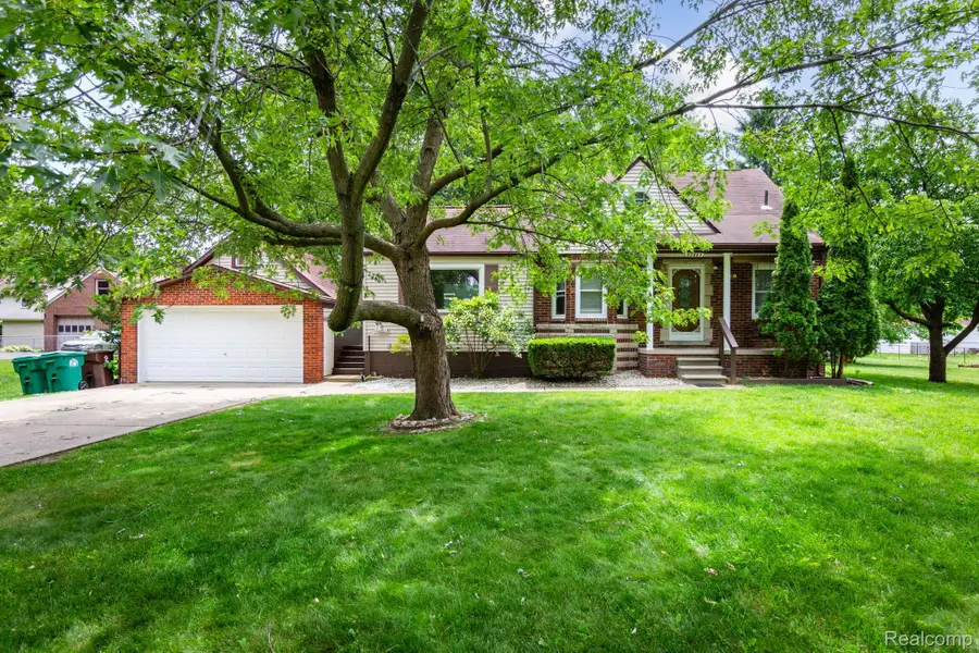 33627 Bock Street, Garden City, MI 48135 - #2