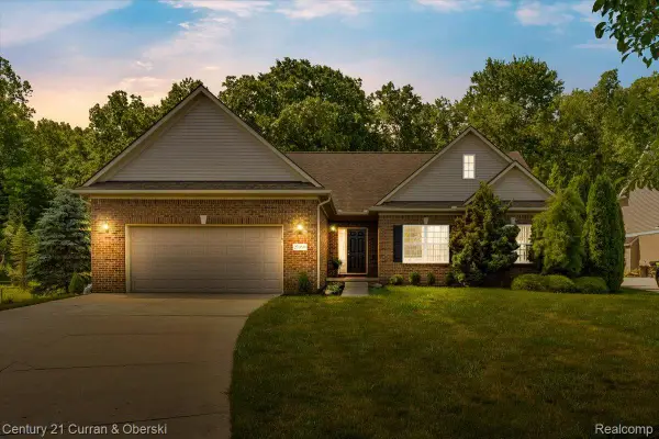 27099 Celtic Drive, FlatRock, MI 48134