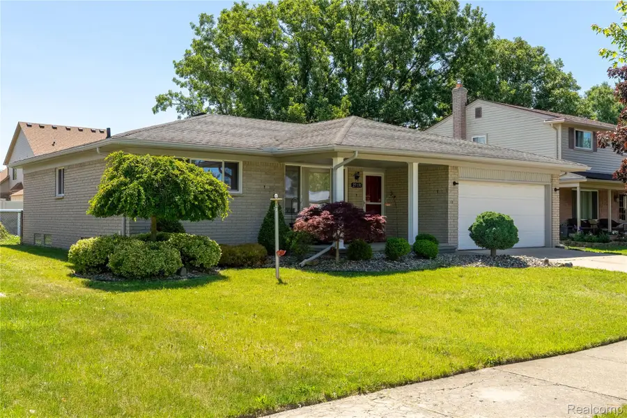 27131 Evelyn Avenue, Trenton, MI 48183 - #2