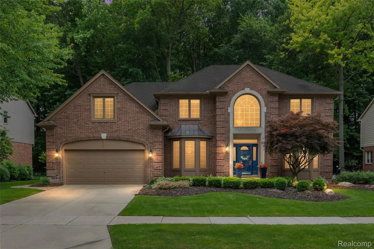 2176 Oakwood Drive, Troy, MI 48085 - #1
