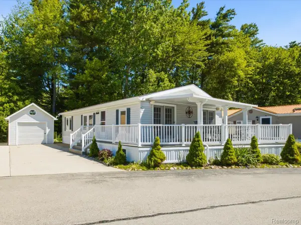 2545 Lakeshore Road, Applegate, MI 48401