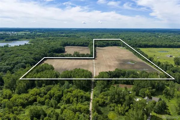 10069 Silver Lake Road, Linden, MI 48451