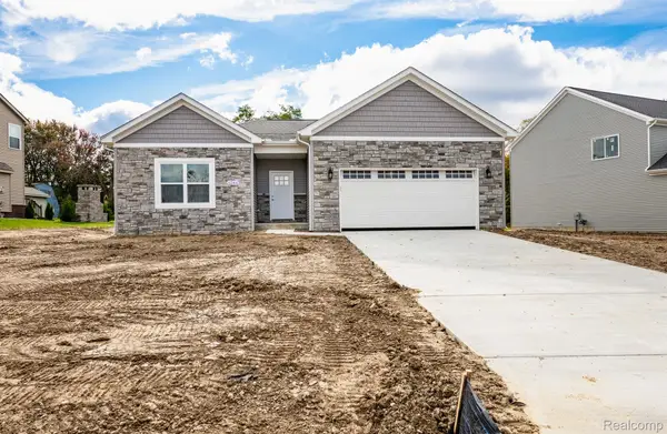6064 Woodridge Lane, GrandBlanc, MI 48439