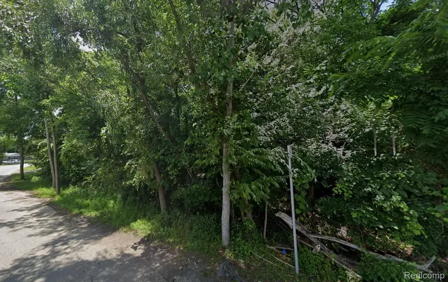 1150 Kirkwood Street, Waterford, MI 48328 - #2