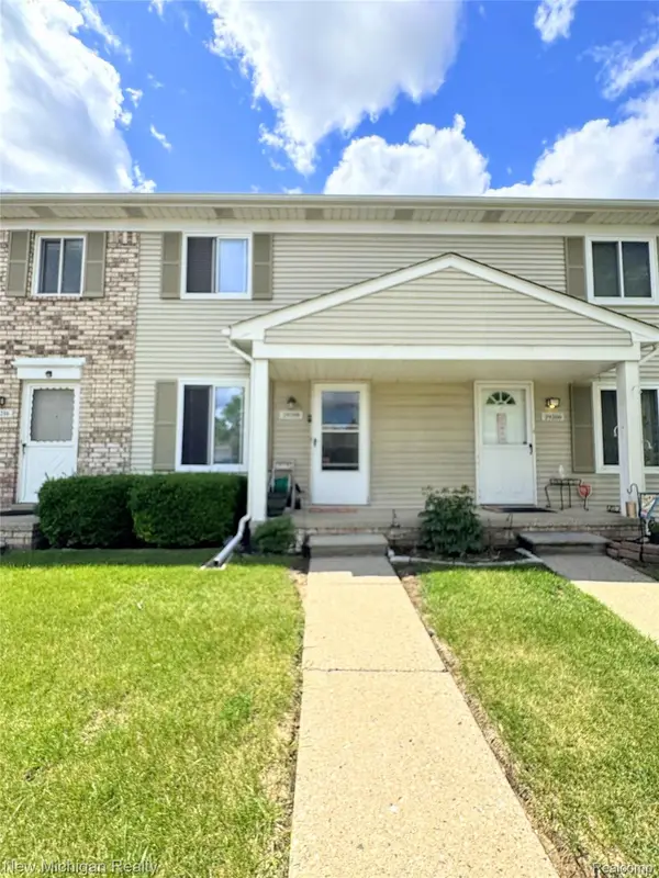 29208 Brittany Drive, Roseville, MI 48066