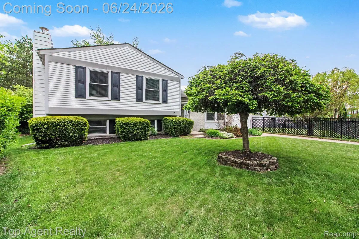 41636 Tetley Drive, Sterling Heights, MI 48313 - #1