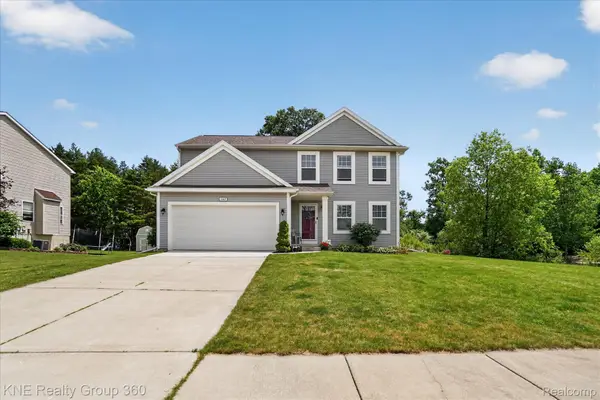 7067 Glenmeadow Court, GrandBlanc, MI 48439