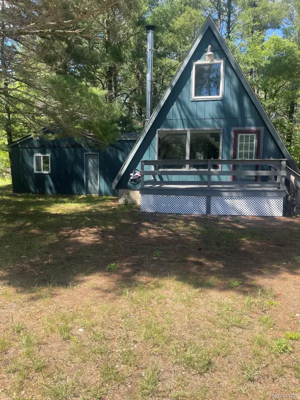 6822 Arapahoe Trail, Gaylord, MI 49735