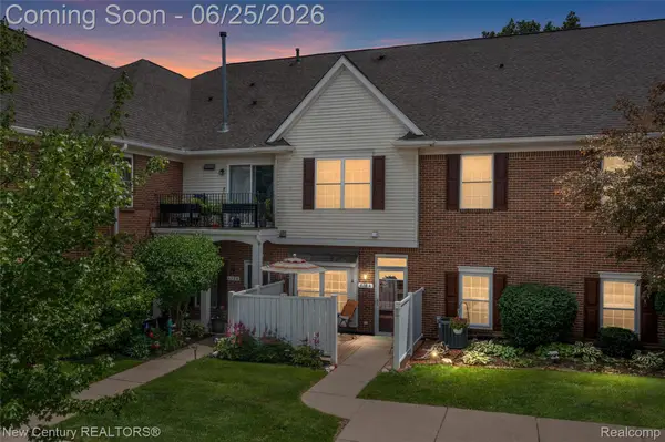 618 Belmonte Drive #A, Waterford, MI 48328