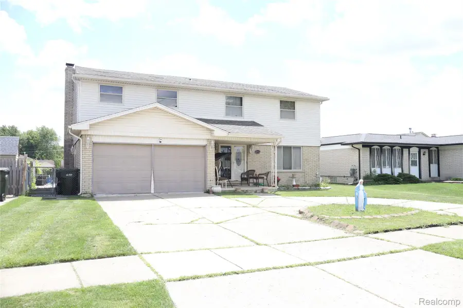 39552 Forbes Drive, Sterling Heights, MI 48310 - #3