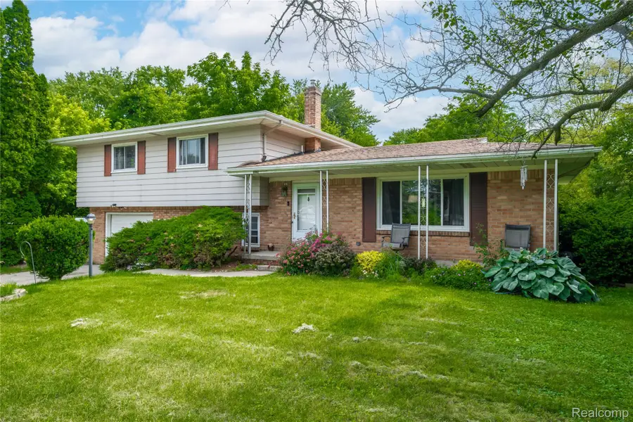 6395 Tanglewood Lane, Grand Blanc, MI 48439 - #2