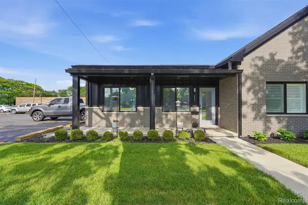 2535 Biddle Avenue, Wyandotte, MI 48192