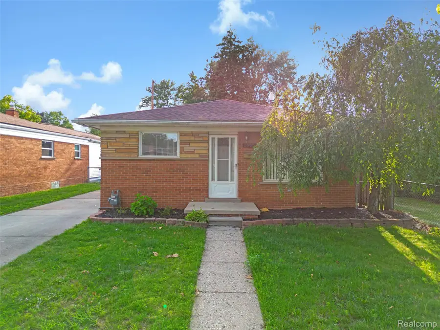 5965 N Lafayette Street, Dearborn Heights, MI 48127 - #2