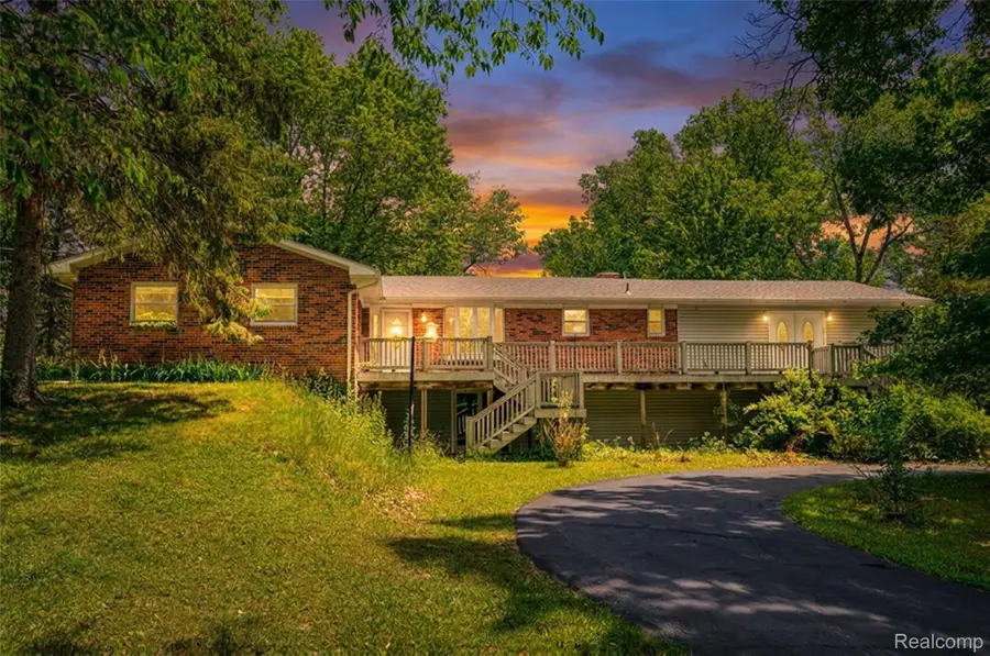 4200 Angels Pass, Pinckney, MI 48169 - #2