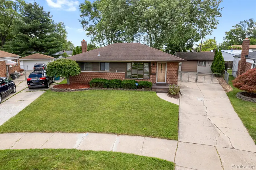 33135 Alvin Street, Garden City, MI 48135 - #2