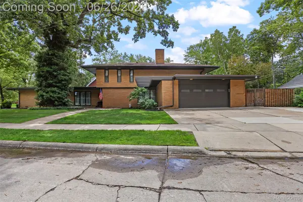 1427 Vinsetta Boulevard, RoyalOak, MI 48067