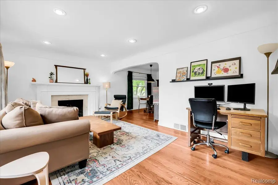 1179 Hampton Road, Grosse Pointe Woods, MI 48236 - #3