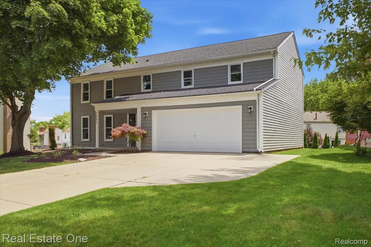 5485 Hammersmith Drive, West Bloomfield, MI 48322 - #1