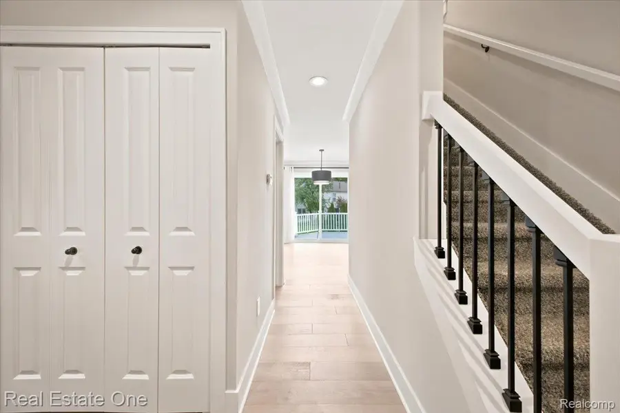 5485 Hammersmith Drive, West Bloomfield, MI 48322 - #3