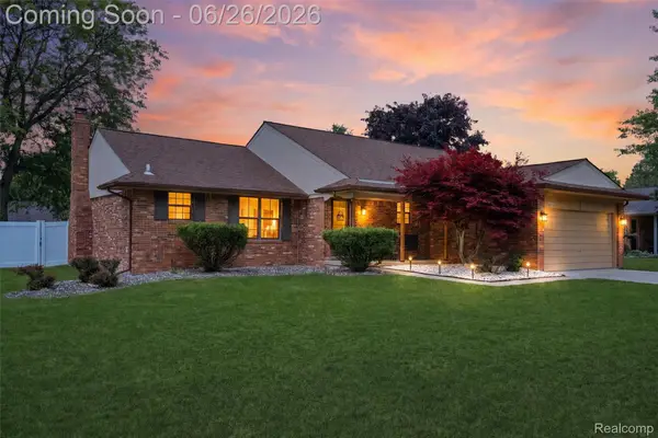 38833 Reo Drive, Livonia, MI 48154