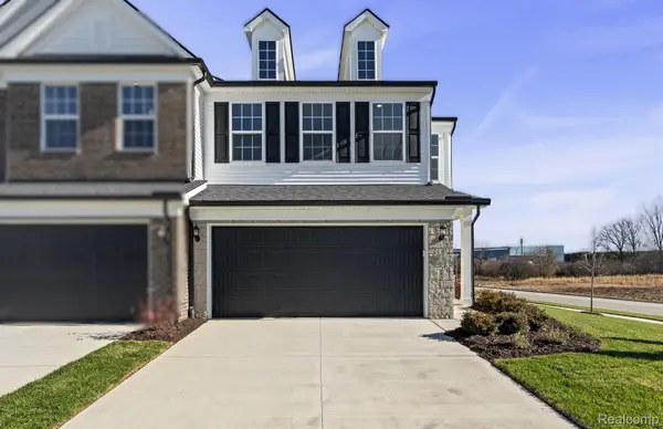 5684 Corgi Drive, AnnArbor, MI 48108