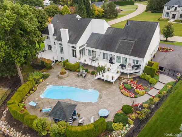 3802 Columbia Drive, BloomfieldHills, MI 48302