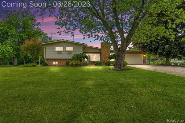 5120 Hillcrest Circle, Flint, MI 48506