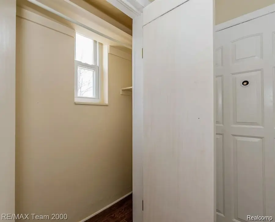 3951 Ziegler Street, Dearborn Heights, MI 48125 - #2