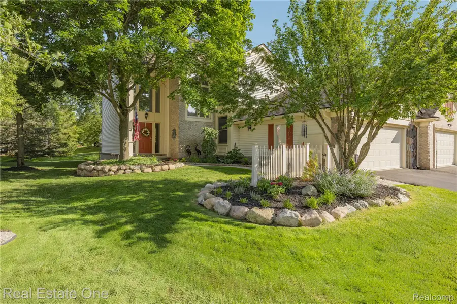 7105 Winding Brook Court, West Bloomfield, MI 48322 - #3