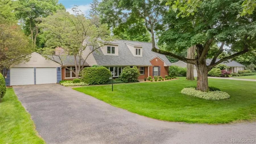 6085 Worlington Road, Bloomfield, MI 48301 - #2