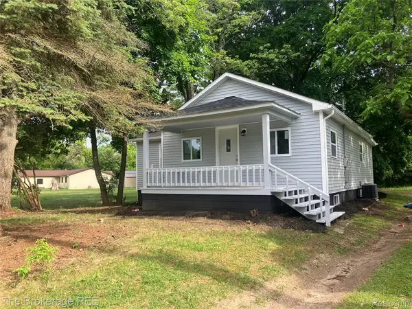 4249 Calkins Road, Flint, MI 48532