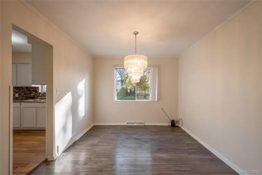 5297 Oaktree Drive, Flint, MI 48532 - #3