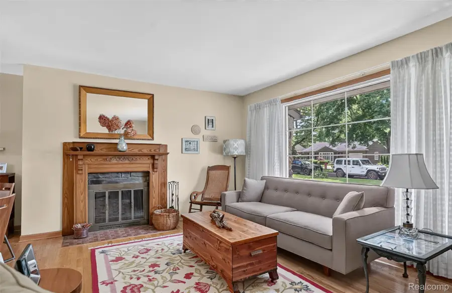 15690 Birwood Avenue, Beverly Hills, MI 48025 - #2