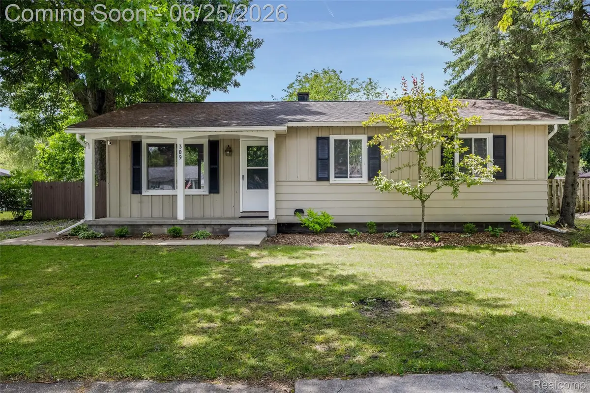 309 Crescent Avenue, Holly, MI 48442 - #1