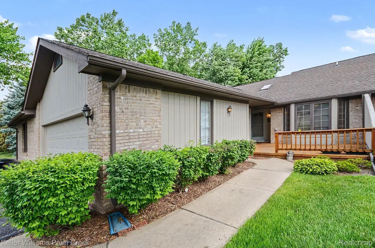 13311 Whittier Drive, Sterling Heights, MI 48312 - #1
