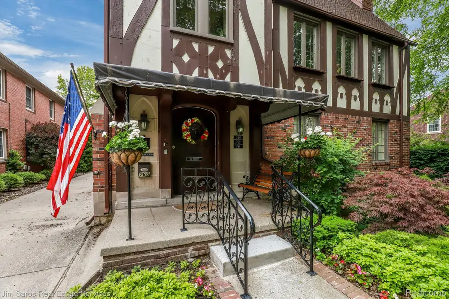 764 Harcourt Road, Grosse Pointe Park, MI 48230 - #2