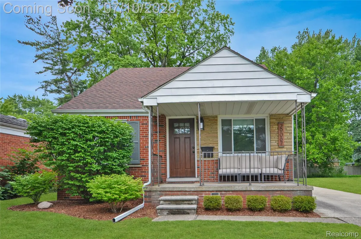 29067 Milton Avenue, Madison Heights, MI 48071 - #1
