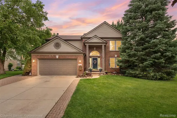 17943 Salinas River Way, Macomb, MI 48042