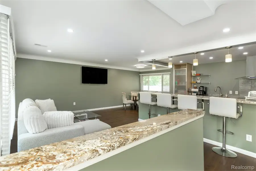 22400 Leewright Avenue, Southfield, MI 48033 - #3