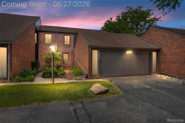 3082 Lindenwood Drive, Dearborn, MI 48120