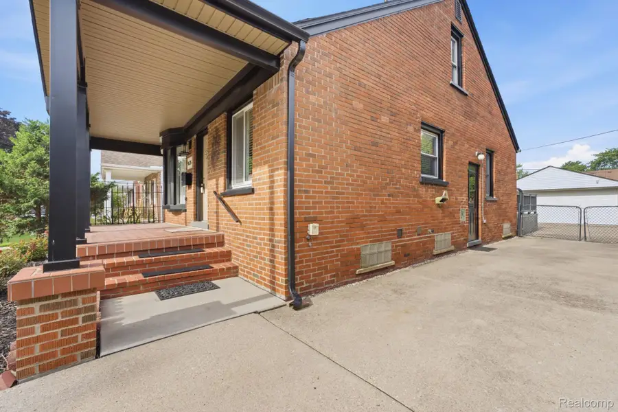 9636 Quandt Avenue, Allen Park, MI 48101 - #3
