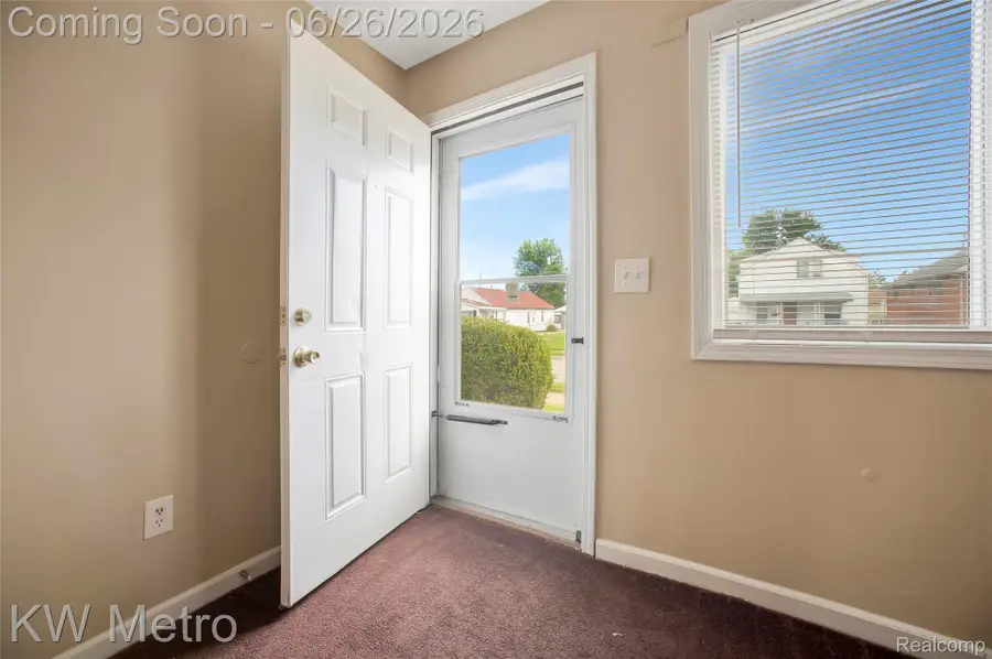 25335 Pinehurst Street, Roseville, MI 48066 - #3